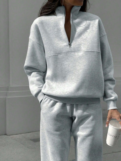 Women's Sports Sweatshirt Suit - Zip-Up Top & Pants