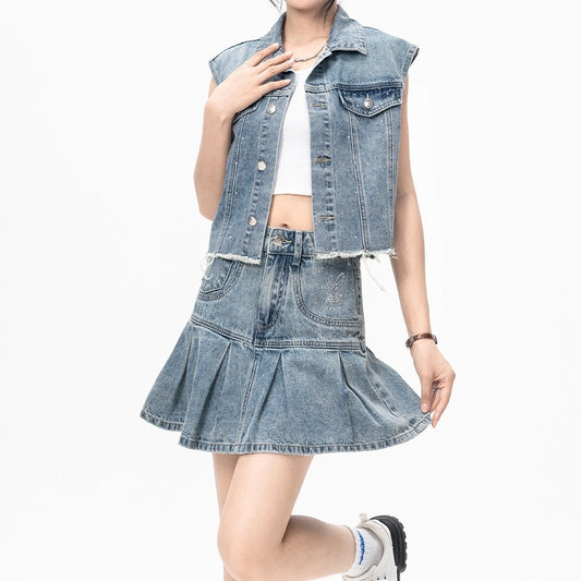 Women's Petite Sleeveless Sequin Pleated Skirt Set