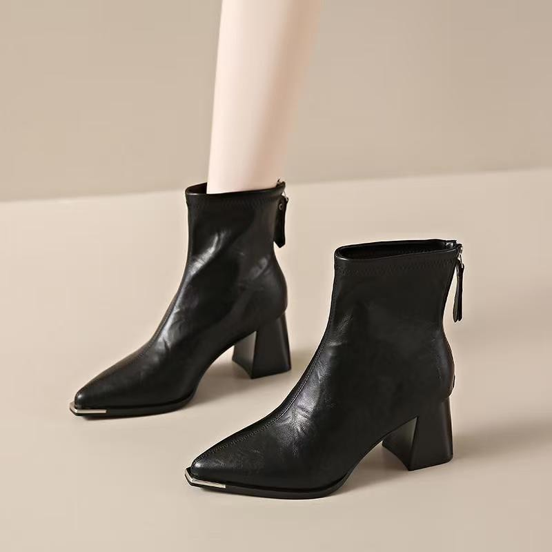 Women's Pointed Toe Chunky Heel Retro Boots
