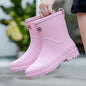 Women's fashionable rain boots, suitable for students.