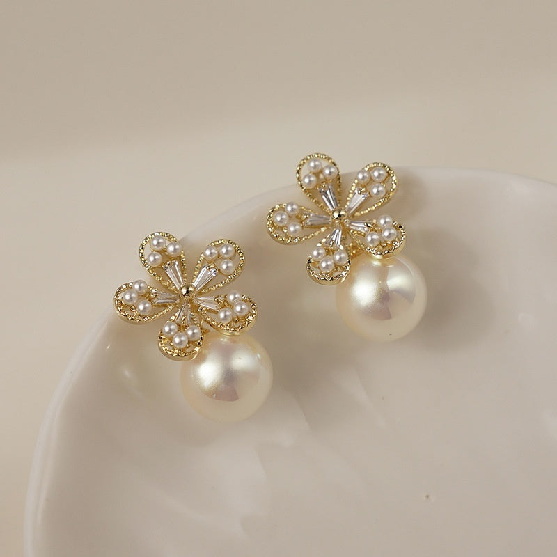 Silver Needle Pearl Flower Earrings Love Sweet Fashion